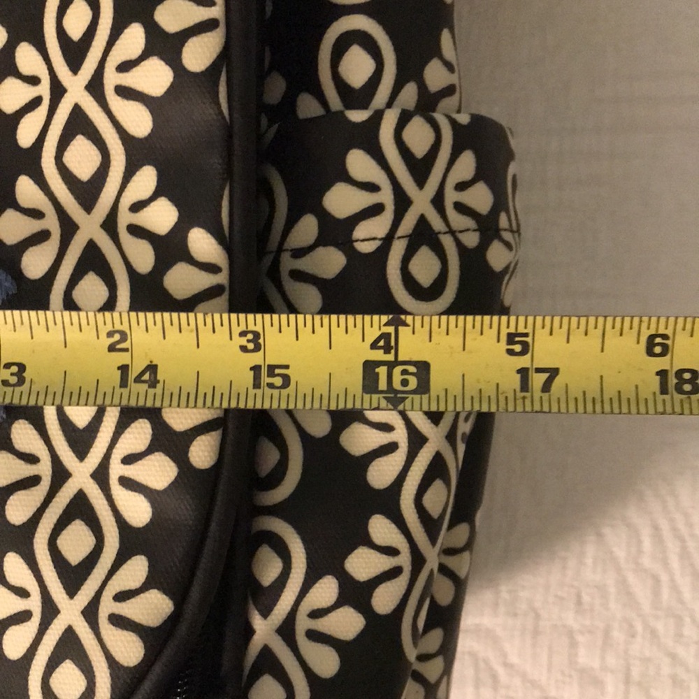 Petunia Pickle Bottom Black & White w/ Blue Patterned Diaper Baby Bag Backpack - Picture 16 of 17